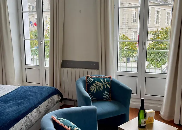 Le Balcon De La Place