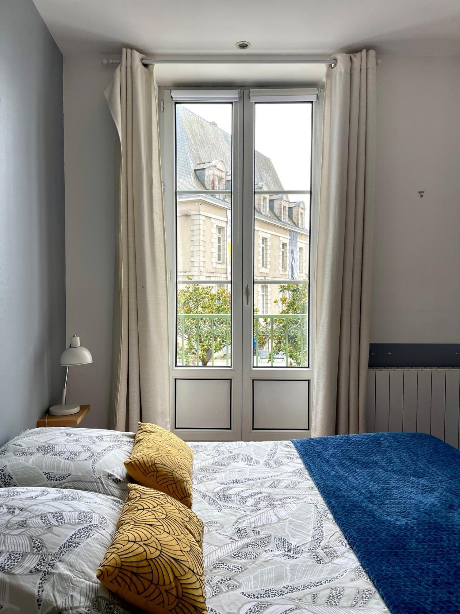 Le Balcon De La Place Appartement Dinan